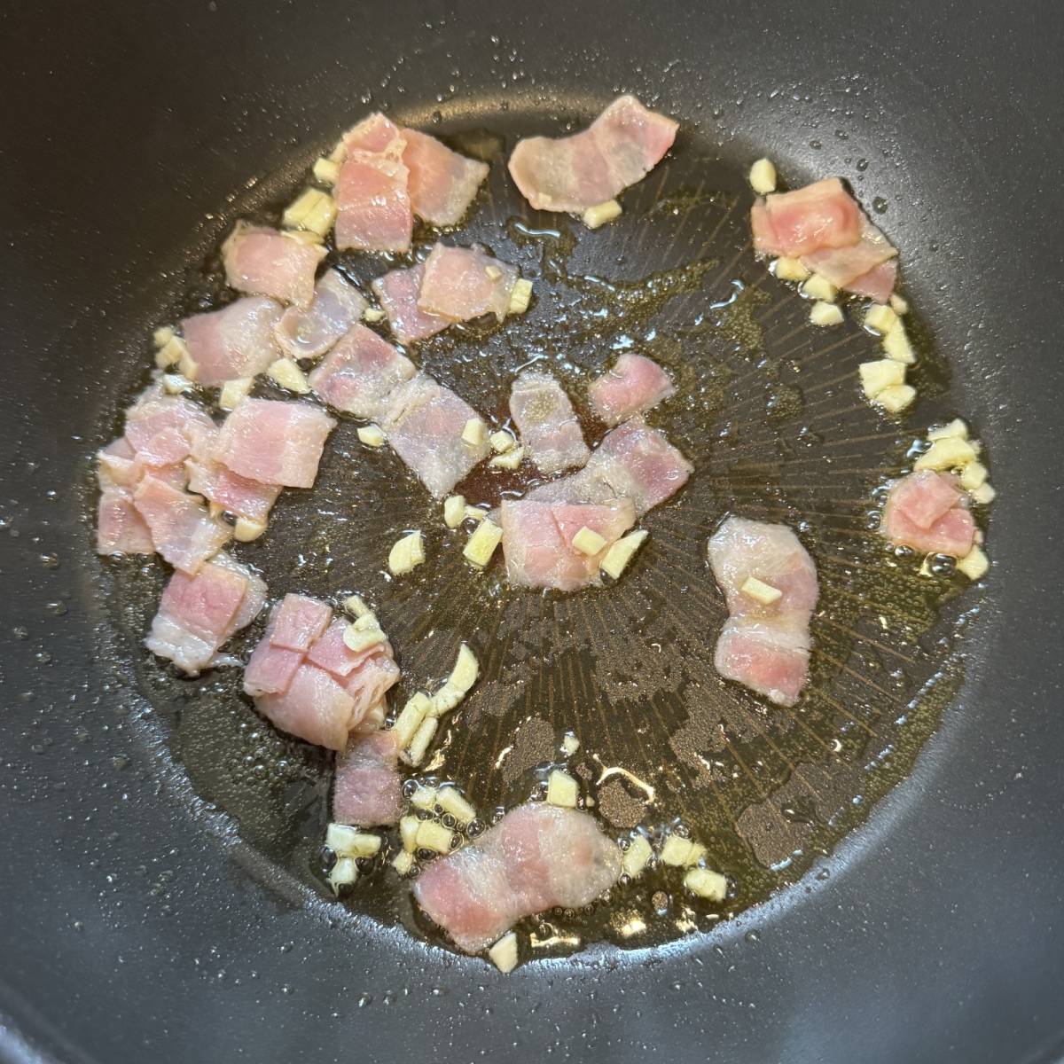 マ・マー公式の「ベーコンと白菜の豆乳スープパスタ」のレシピ