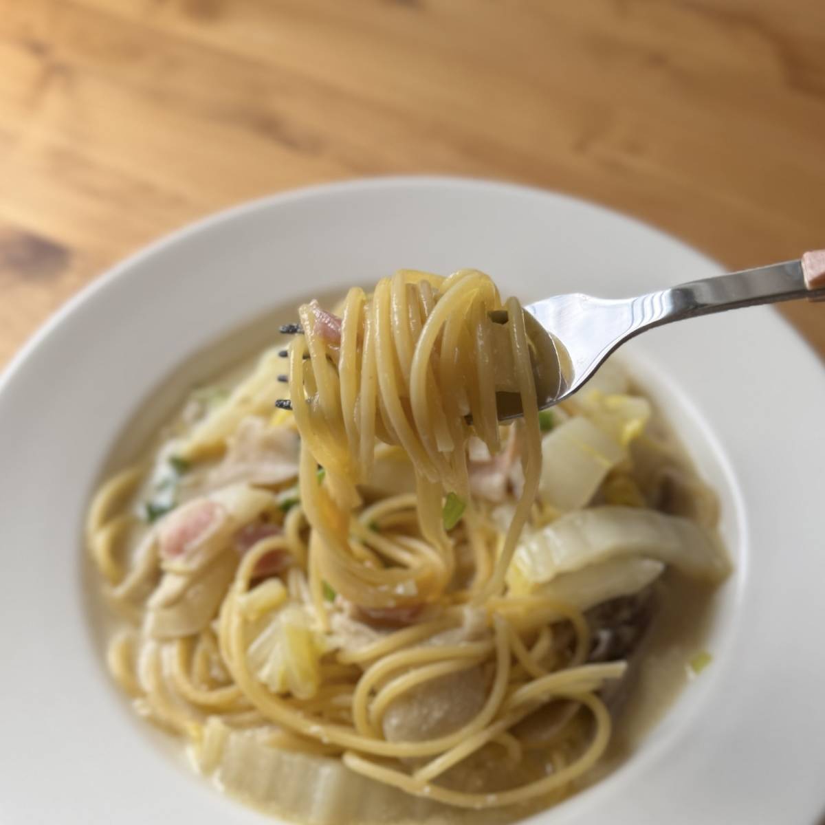 マ・マー公式の「ベーコンと白菜の豆乳スープパスタ」のレシピ