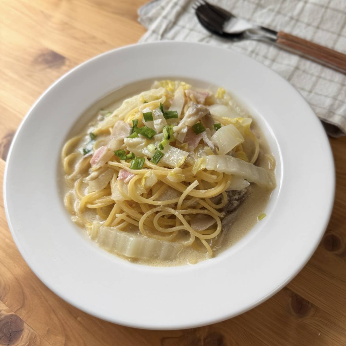 マ・マー公式の「ベーコンと白菜の豆乳スープパスタ」のレシピ