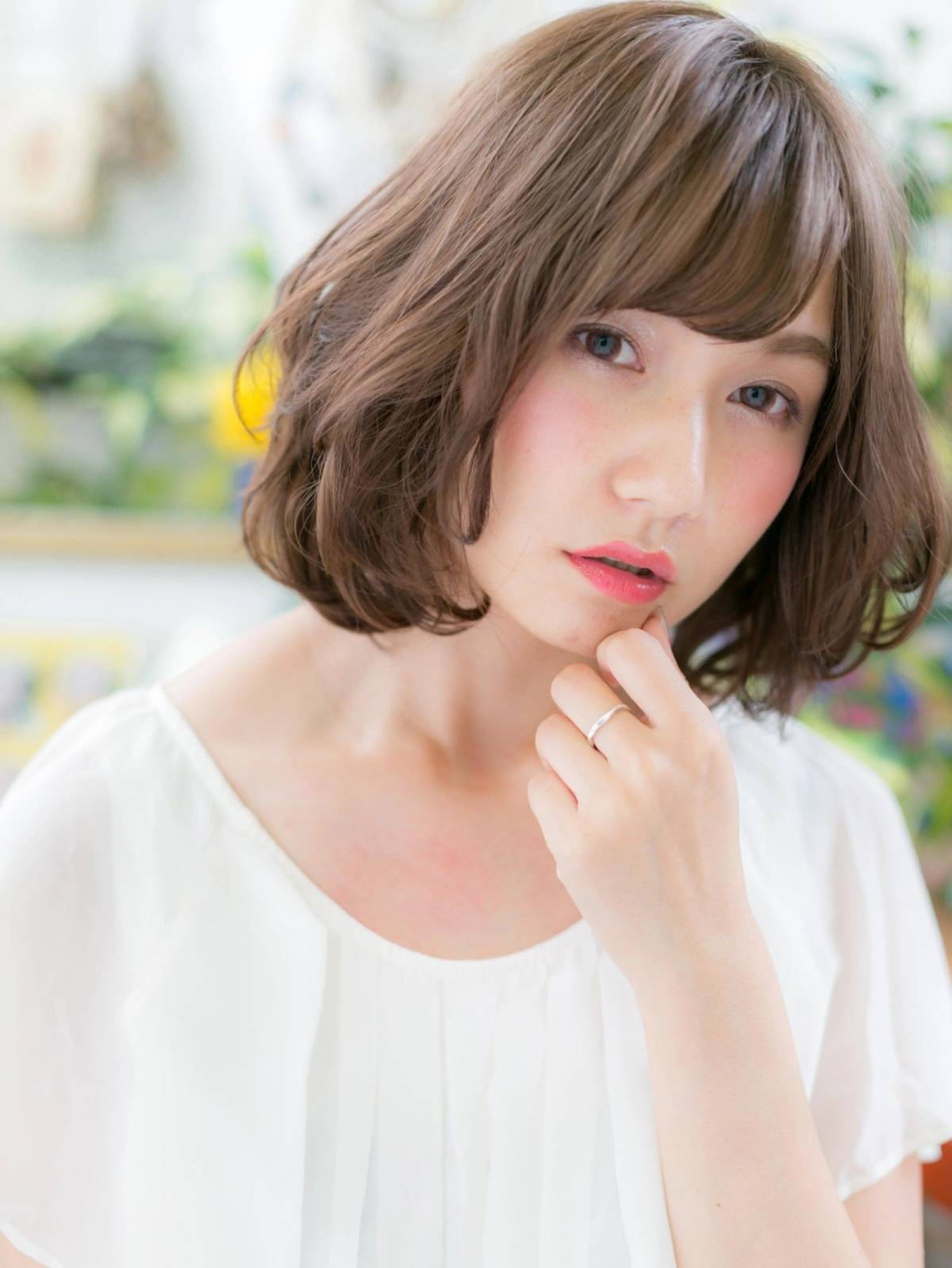 前下がりのゆるウェーブボブ