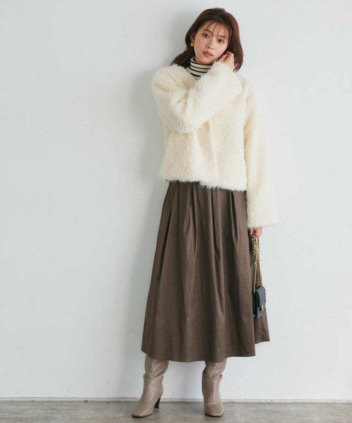 フェイクムートンボリュームブルゾン×ハイネックニット×フレアロングスカート