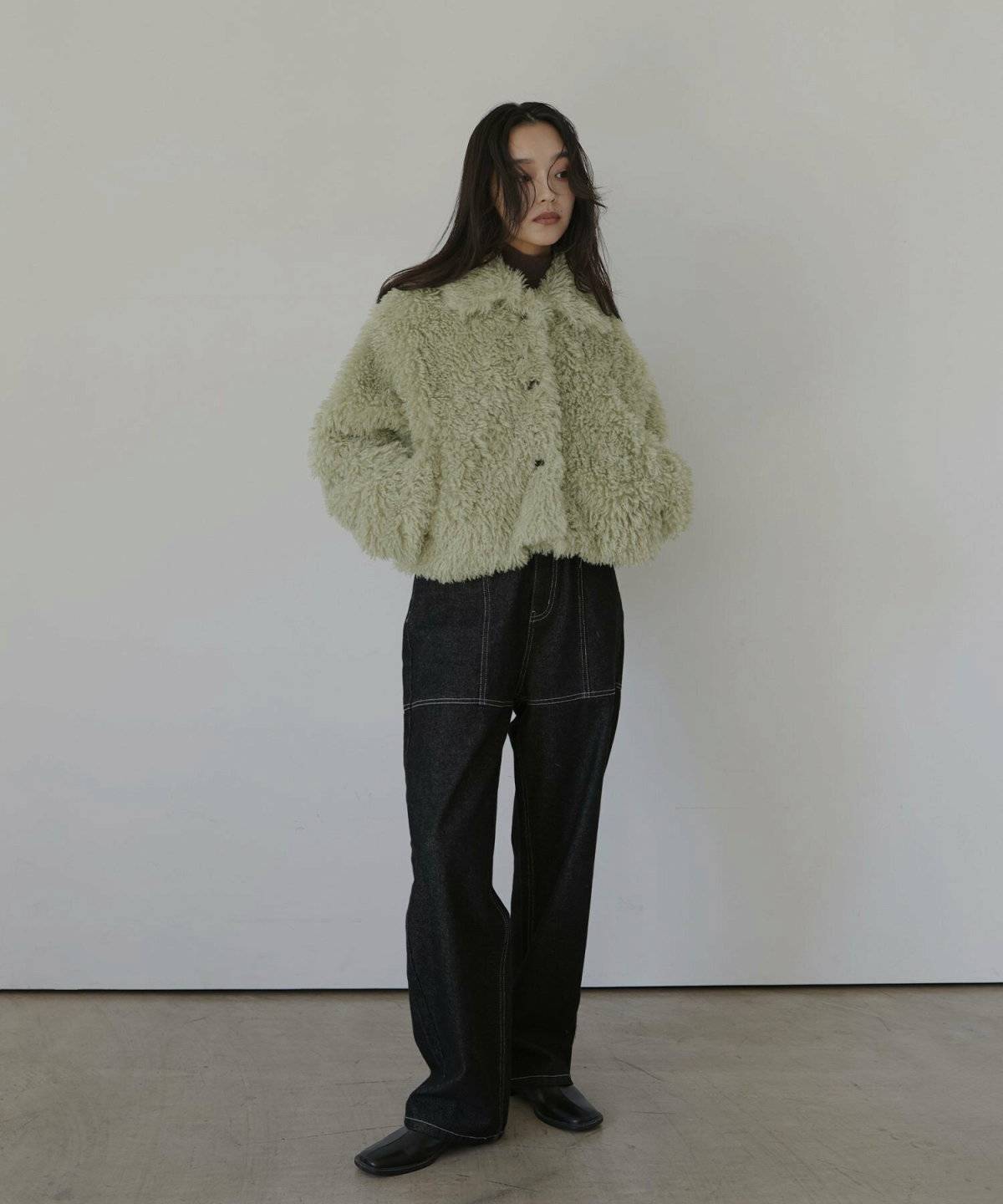 フェイクファーブルゾン×パーカー×リブニットパンツ