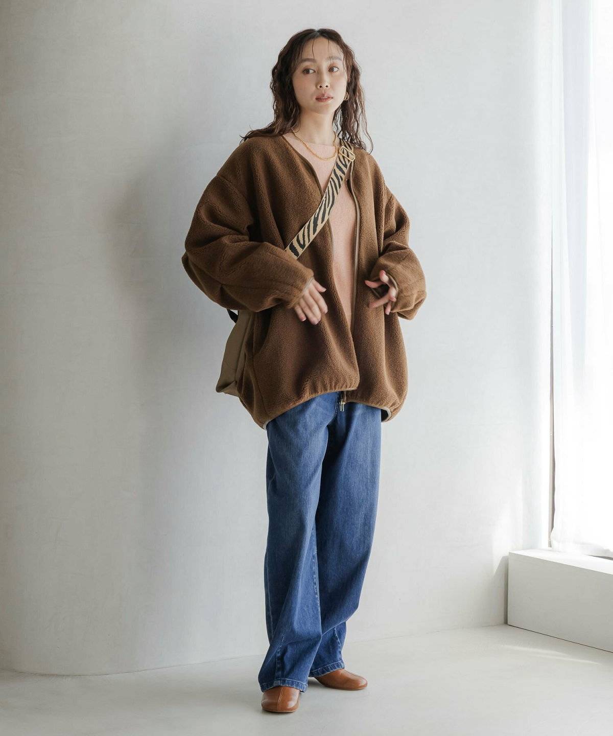 オーバーボアブルゾン×ロングTシャツ×スキニーパンツ