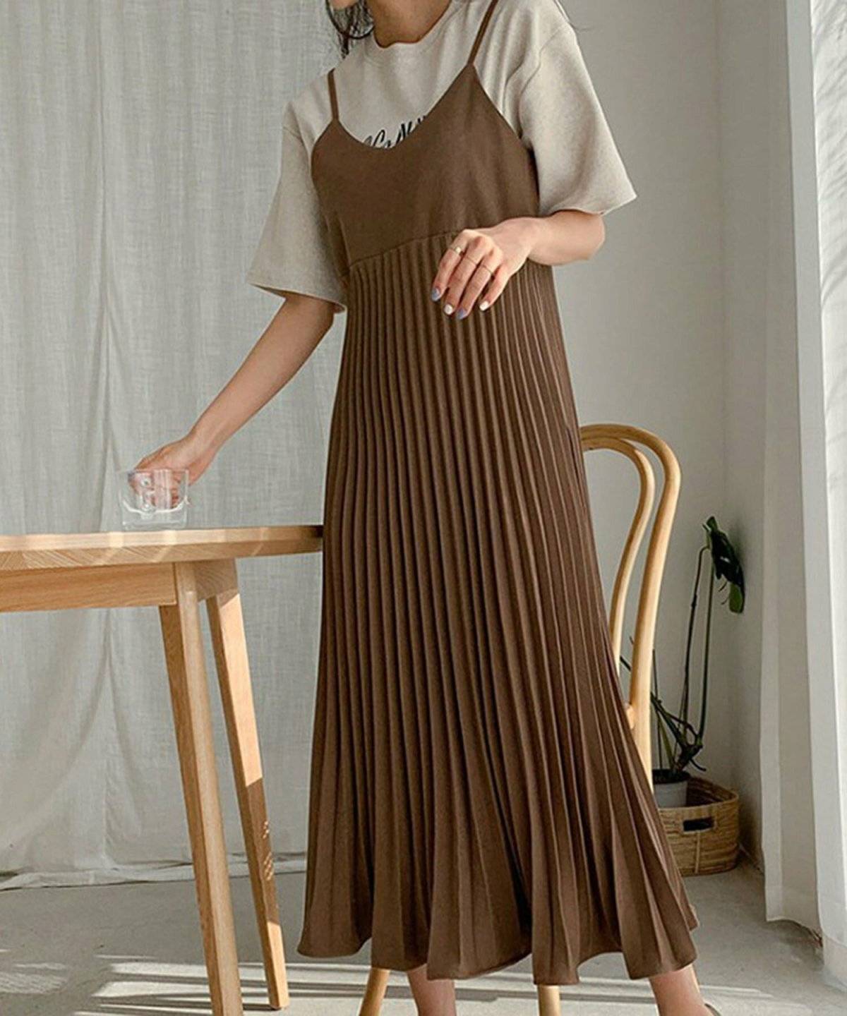 夏コーデの女性