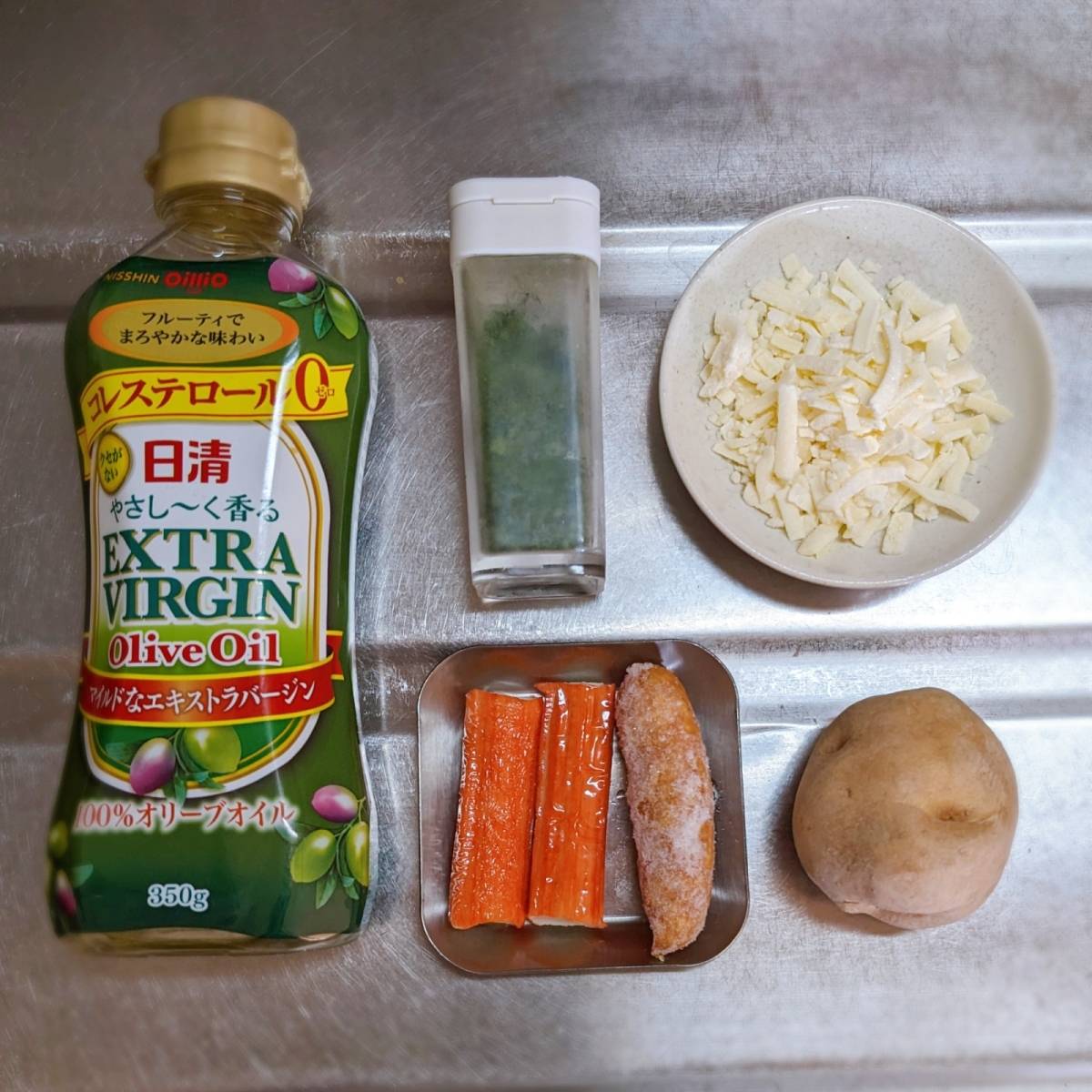 いちまさ公式の「カニかまとポテトのジャーマン風チーズ焼き」のレシピ