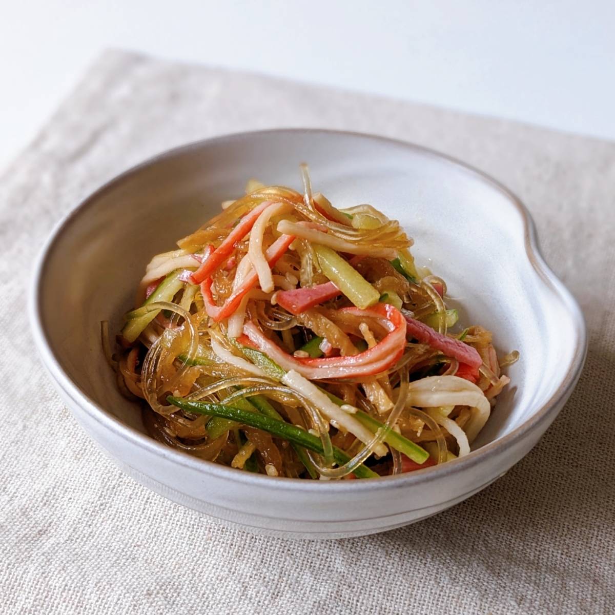 いちまさ公式の「カニかまと切り干し大根の具沢山春雨サラダ」のレシピ