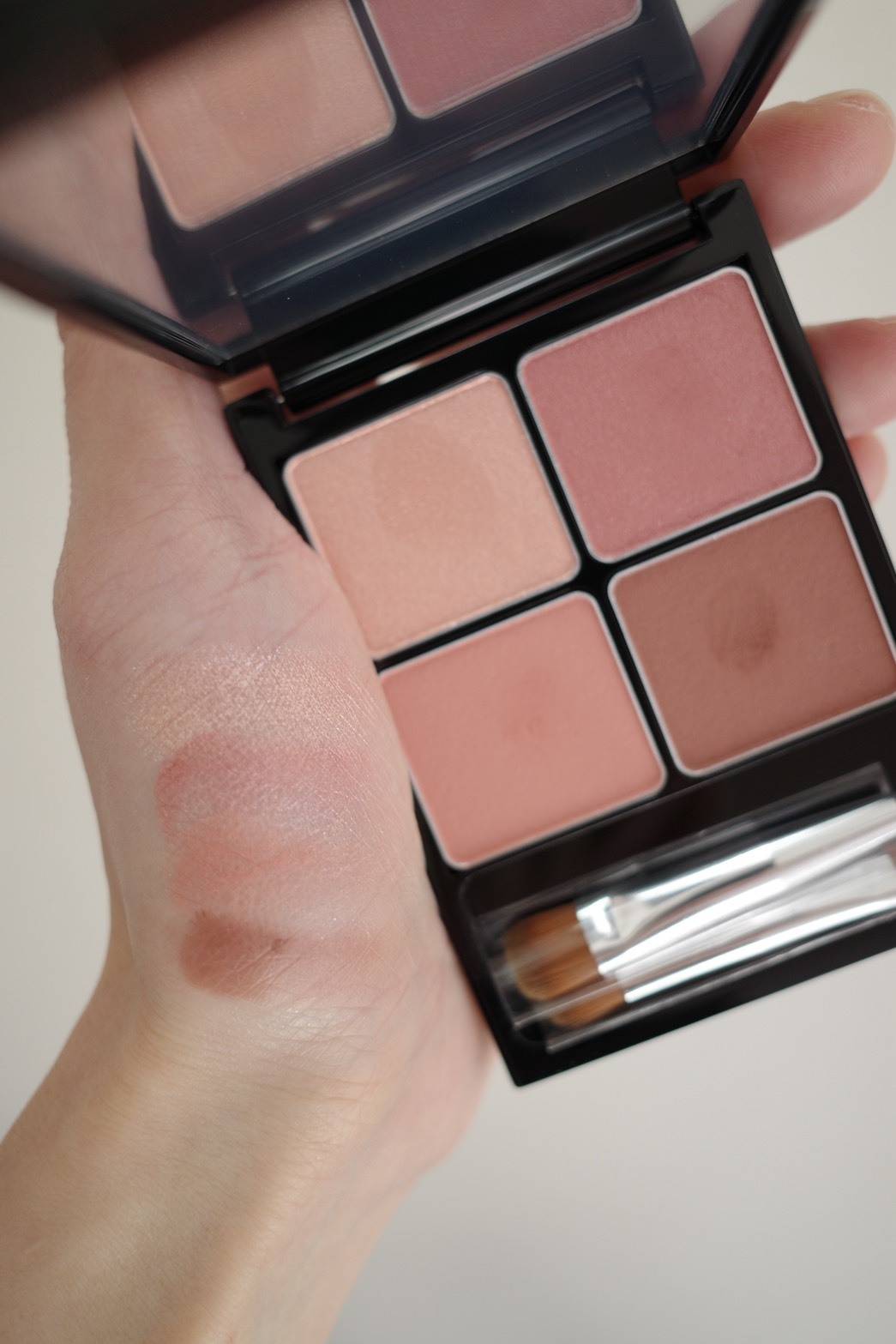 &be パレットアイシャドウ アンバーロゼ