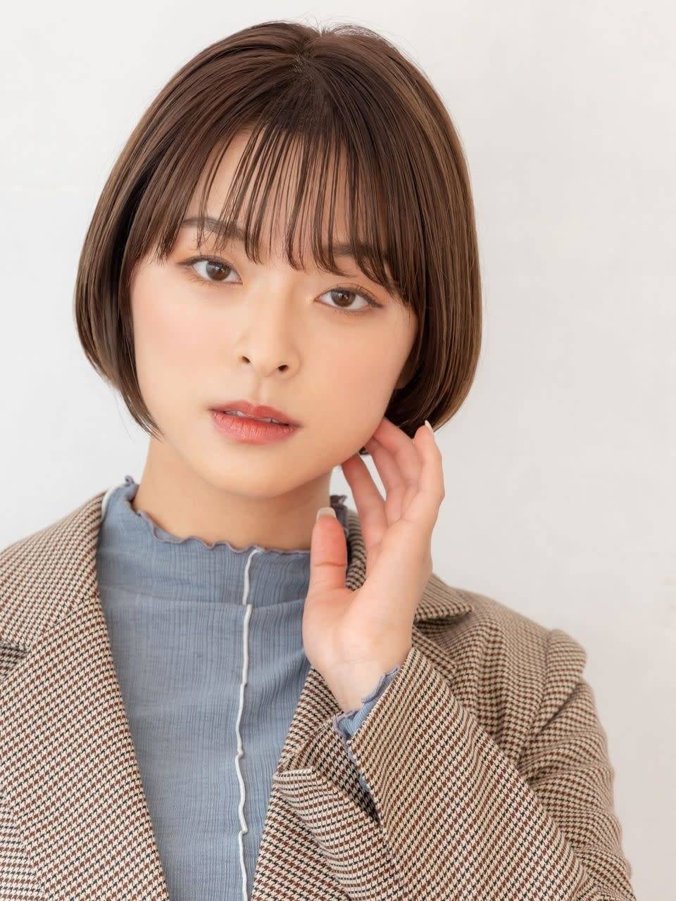 シンプル丸みショート