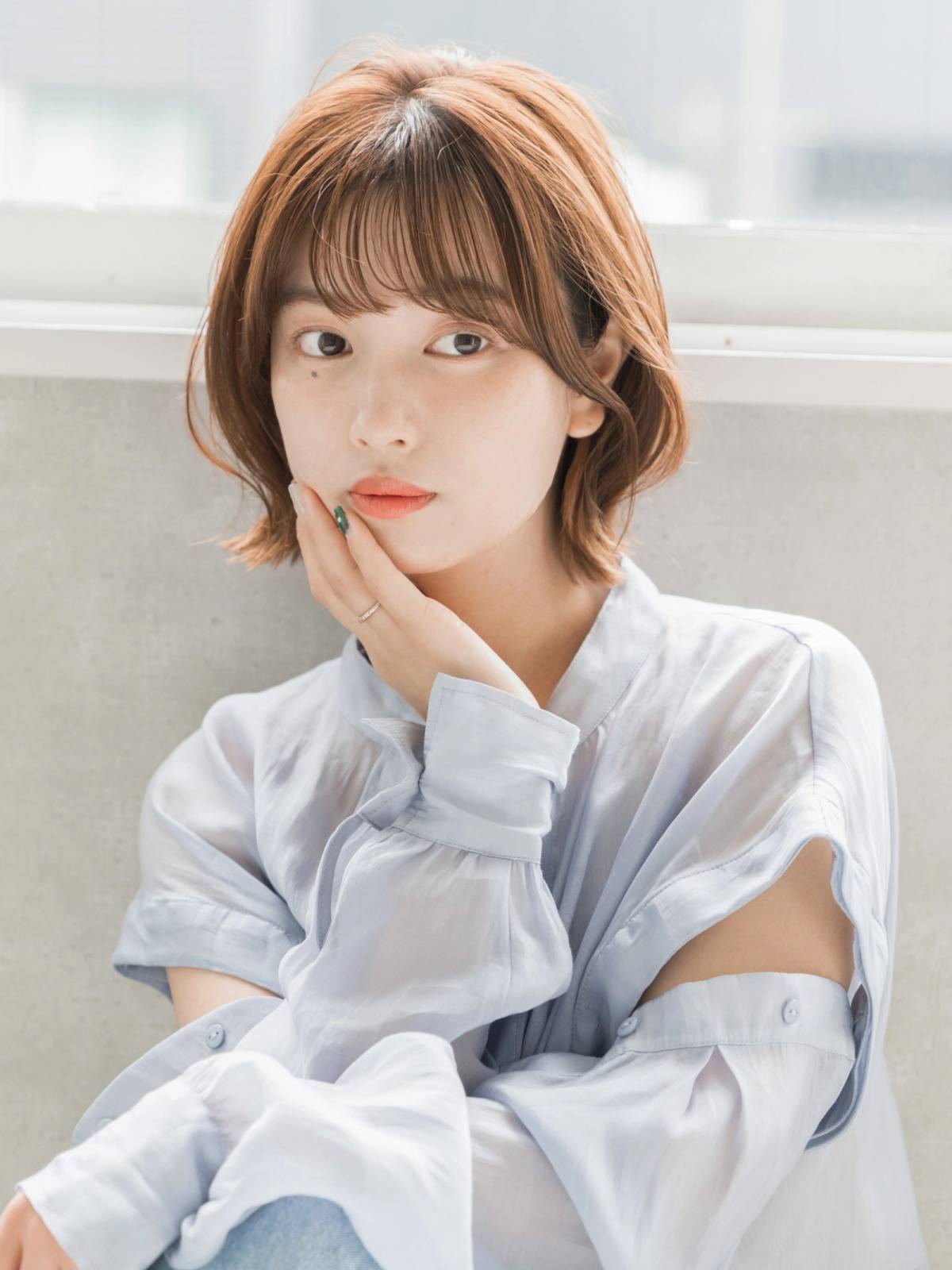 抜け感外ハネショート