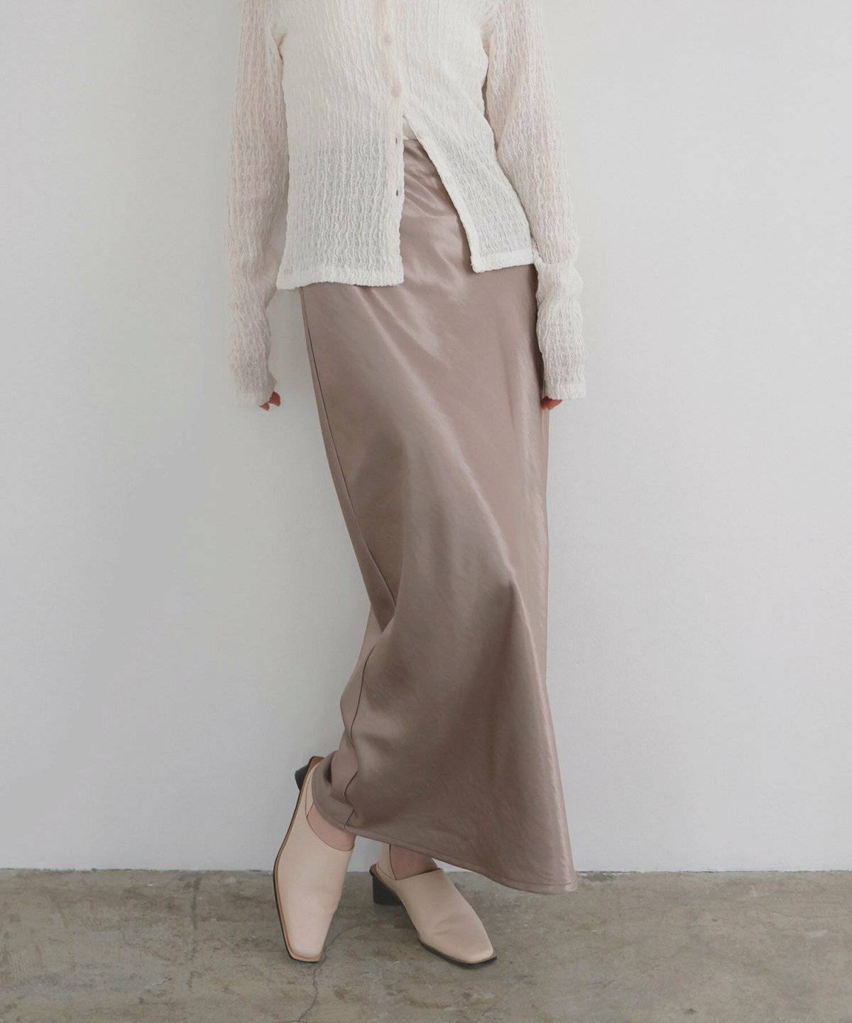 秋コーデの女性