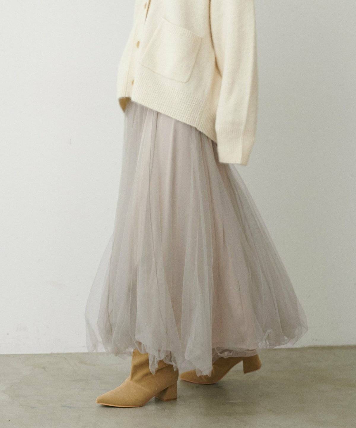 秋コーデの女性