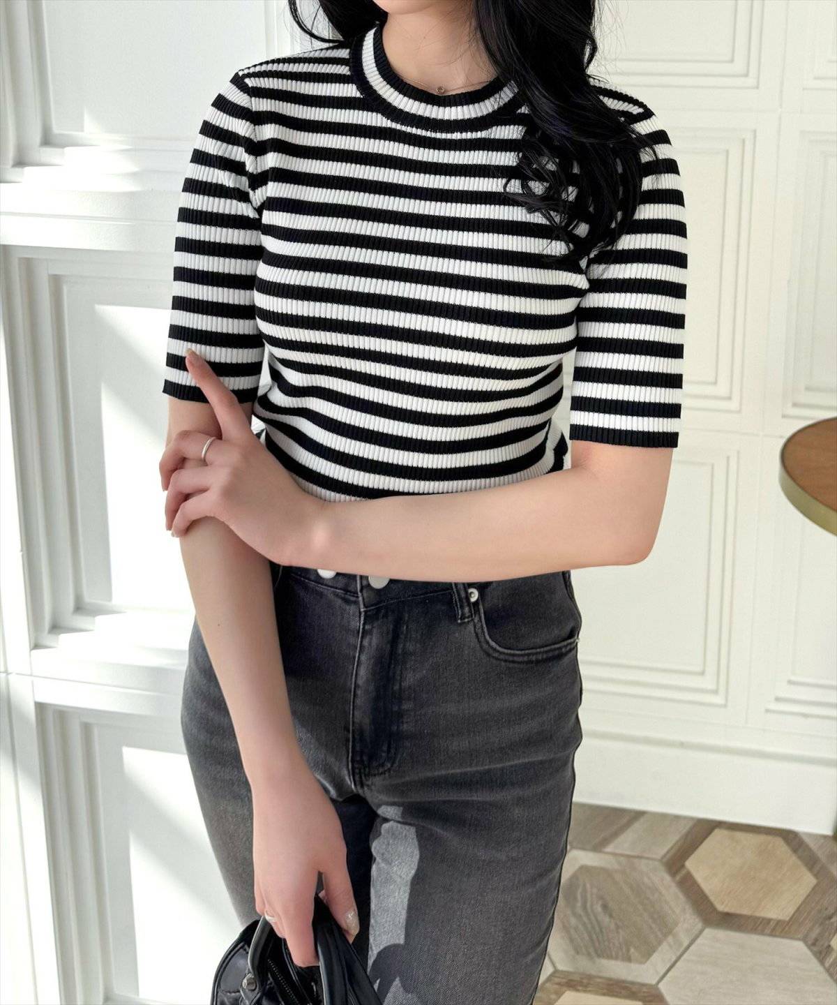 夏コーデの女性