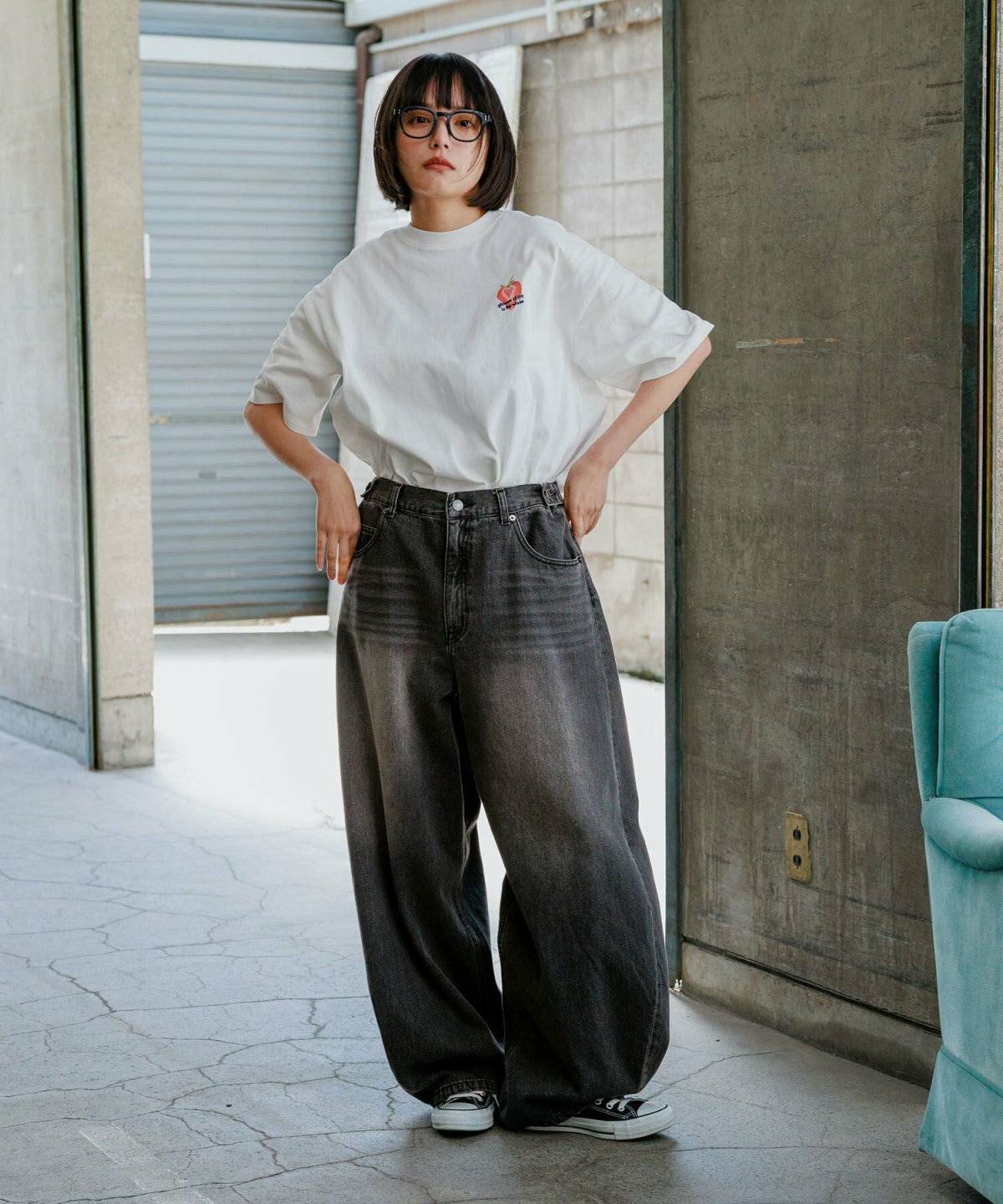 夏コーデの女性