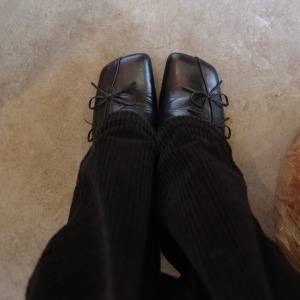 チラ見えリボンにときめく♡歩きやすさも上品さも叶う「untishold」の大人ブーツ