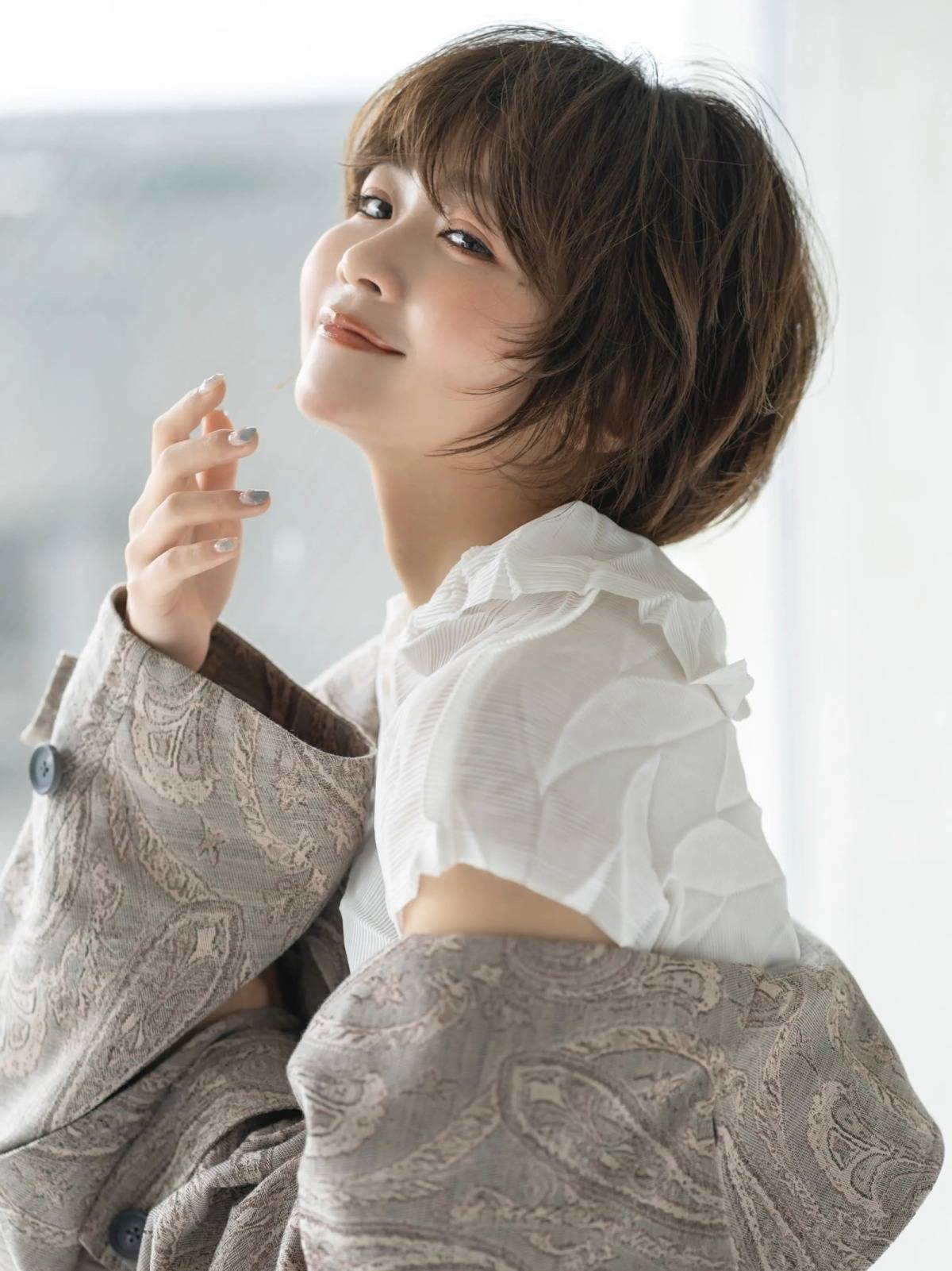 抜け感ほつれショート