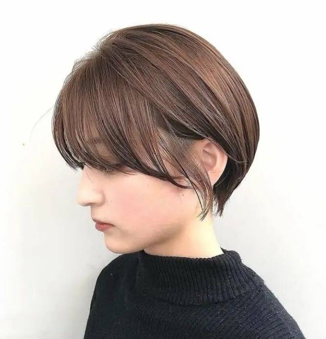 耳掛け丸みショート