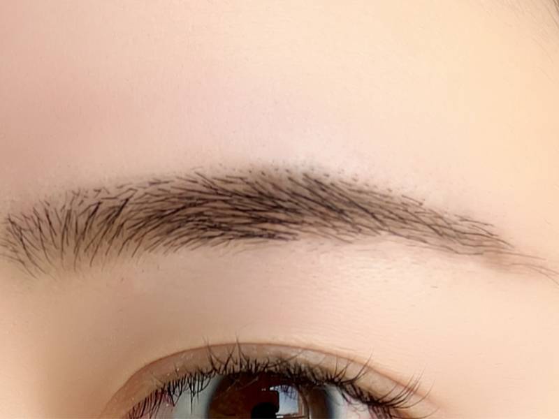 KATEデザイニングアイブロウで描いた眉