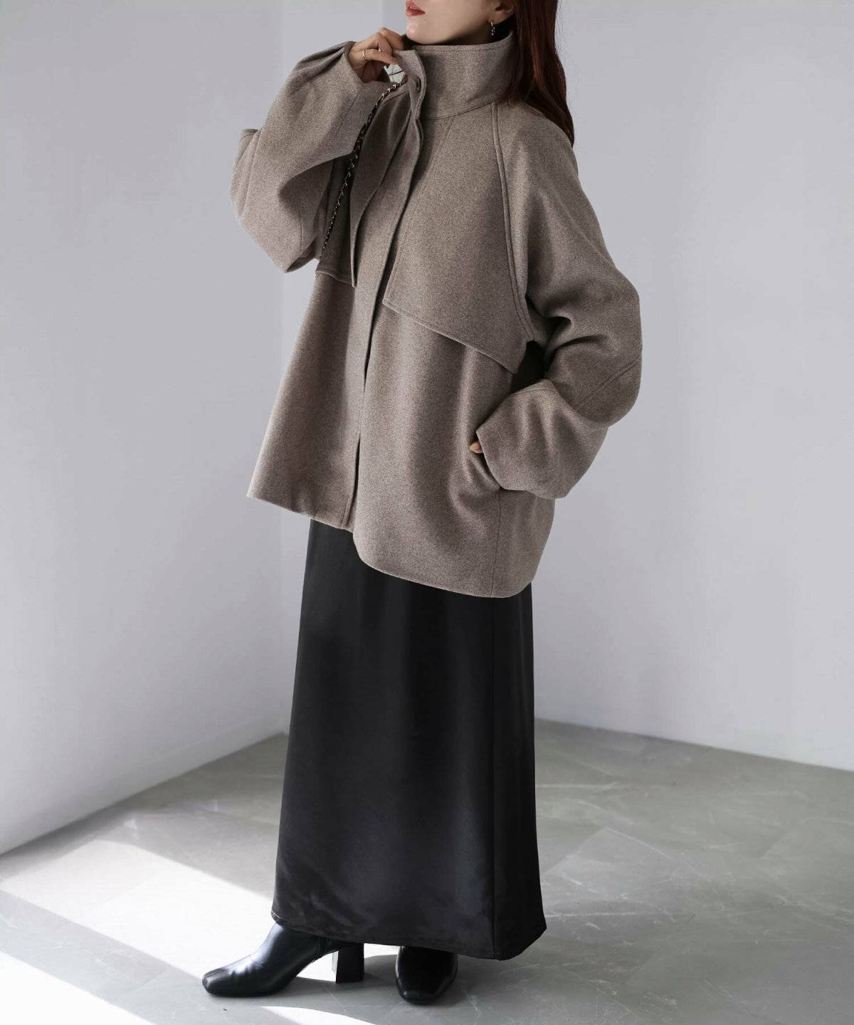 ラップコート×プルオーバー×スカート