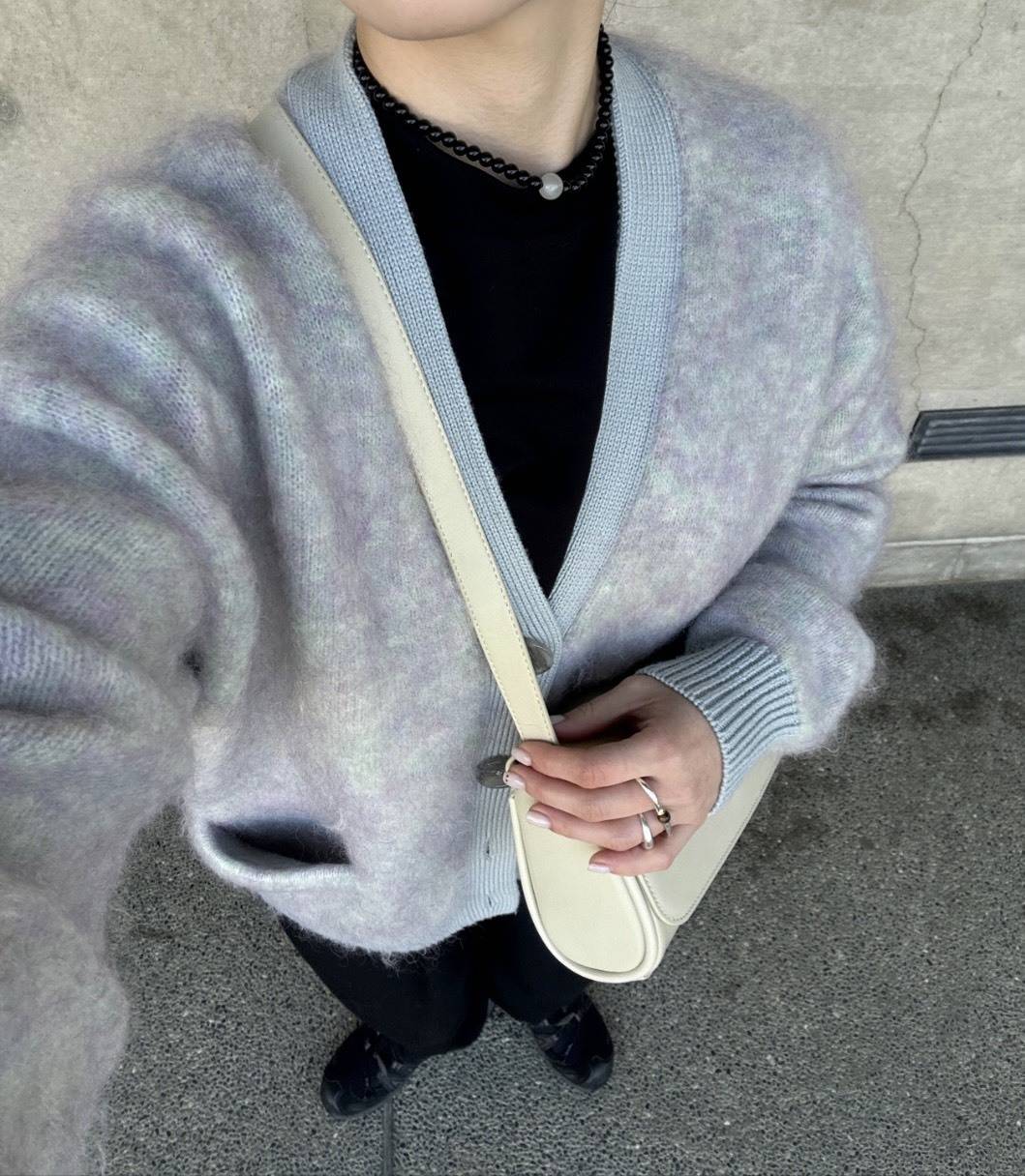 acnestudiosのモヘアカーディガン