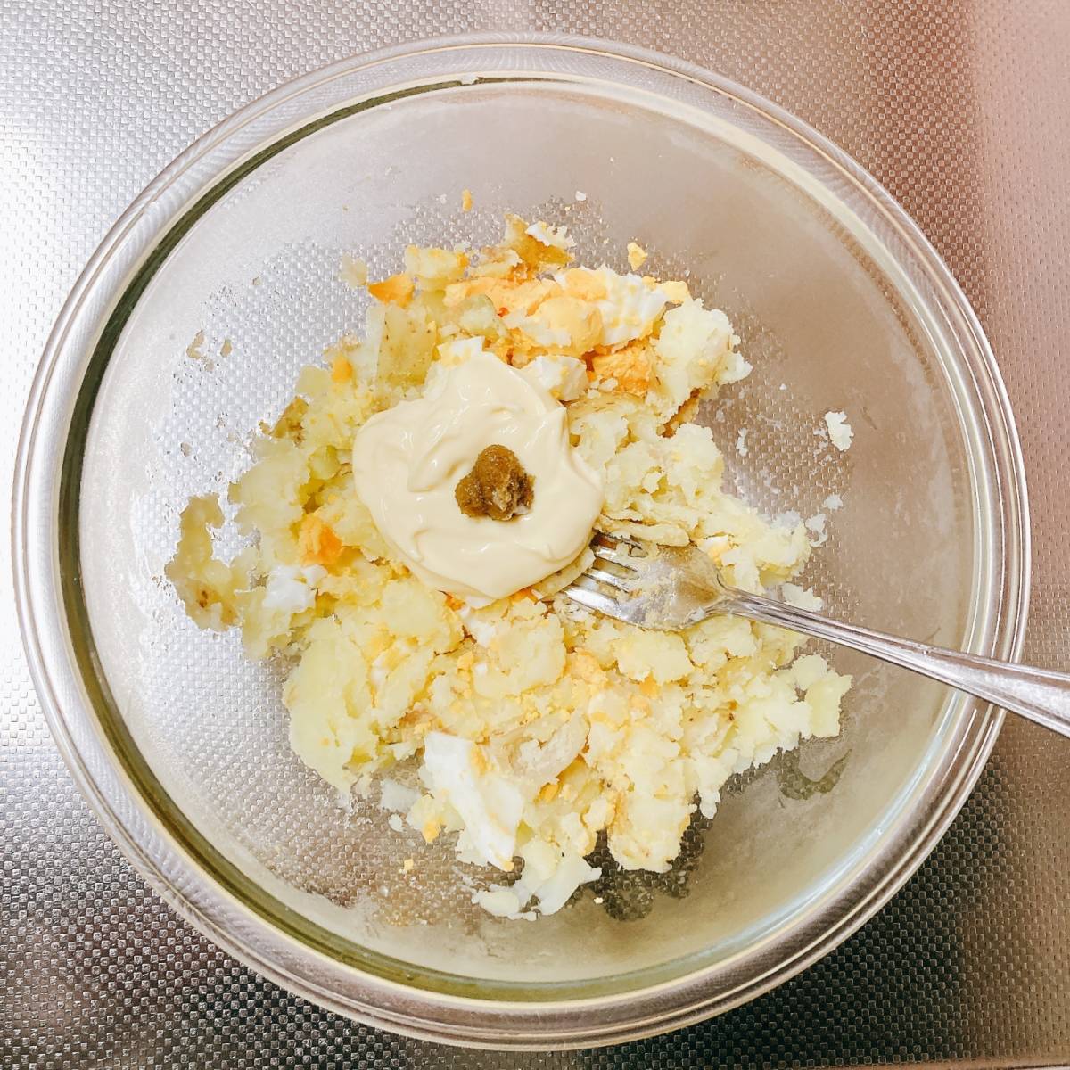 JAグループ公式の「じゃがいもとゆで卵の柚子胡椒マヨ和え」のレシピ