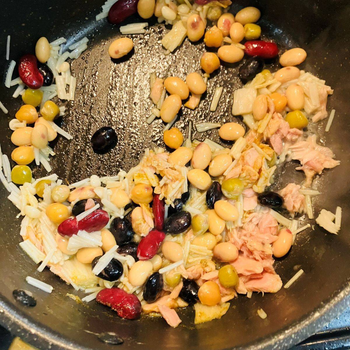 いなば公式の「ツナとビーンズのカレーピラフ」のレシピ