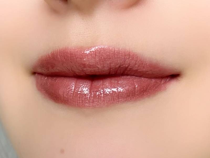 ベアマキシマムを塗った唇