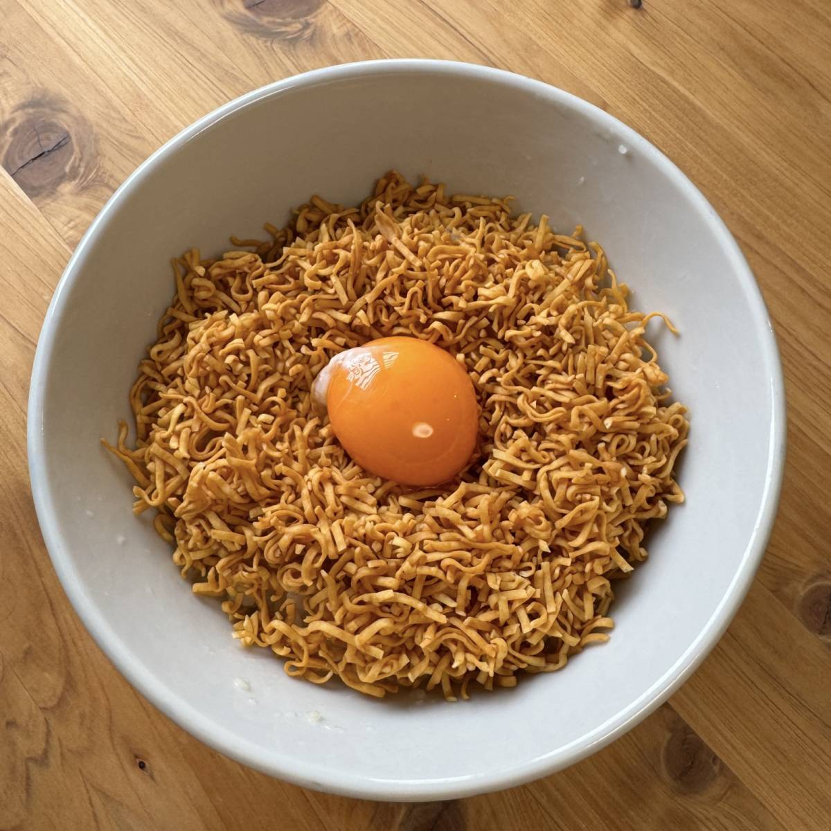 チキンラーメン公式の「簡単ヤバうま! ザクザク チキラーTKG」のレシピ