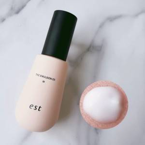 手放せないリピ中スキンケア。ふっくらハリ肌へ導く「エスト」ローション＆乳液