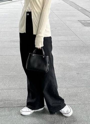 ZARAのブラックデニム