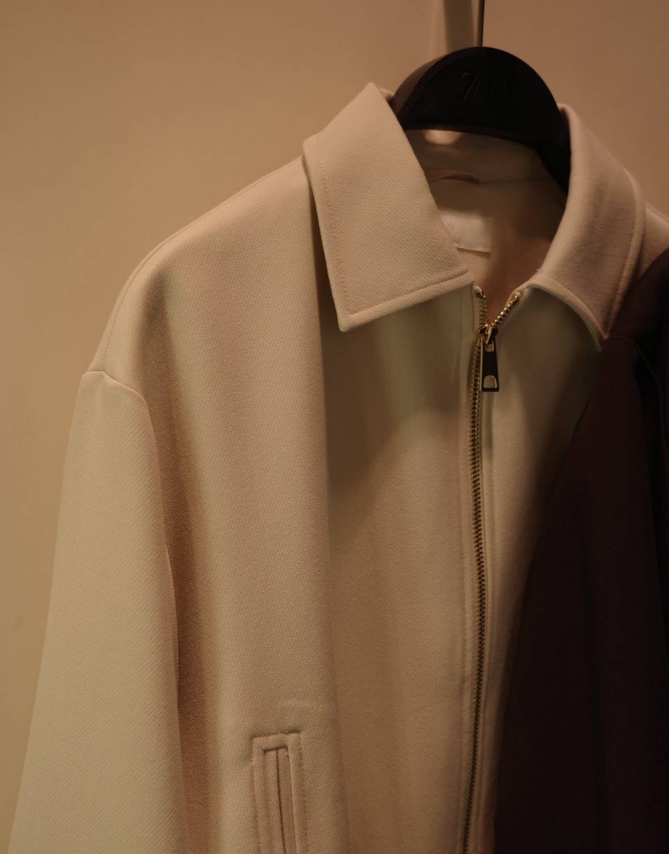 ZARAのベージュブルゾン