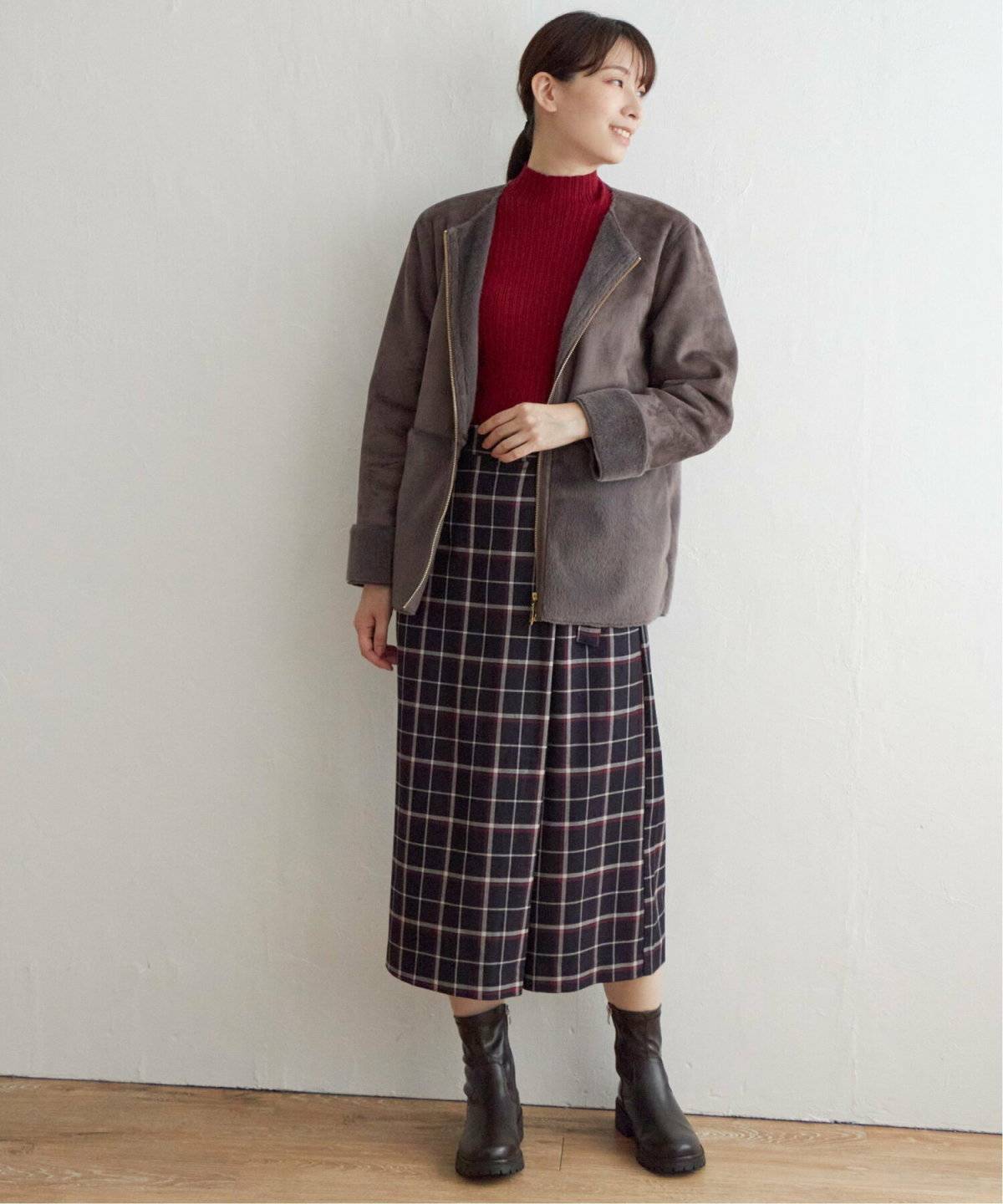 スカンツコーデの女性