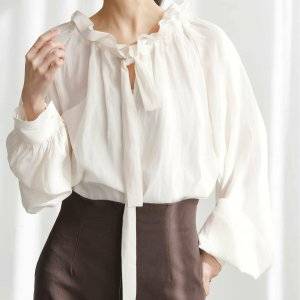 合コンに着ていく秋の服装を紹介｜男子ウケする女性のモテコーデ術