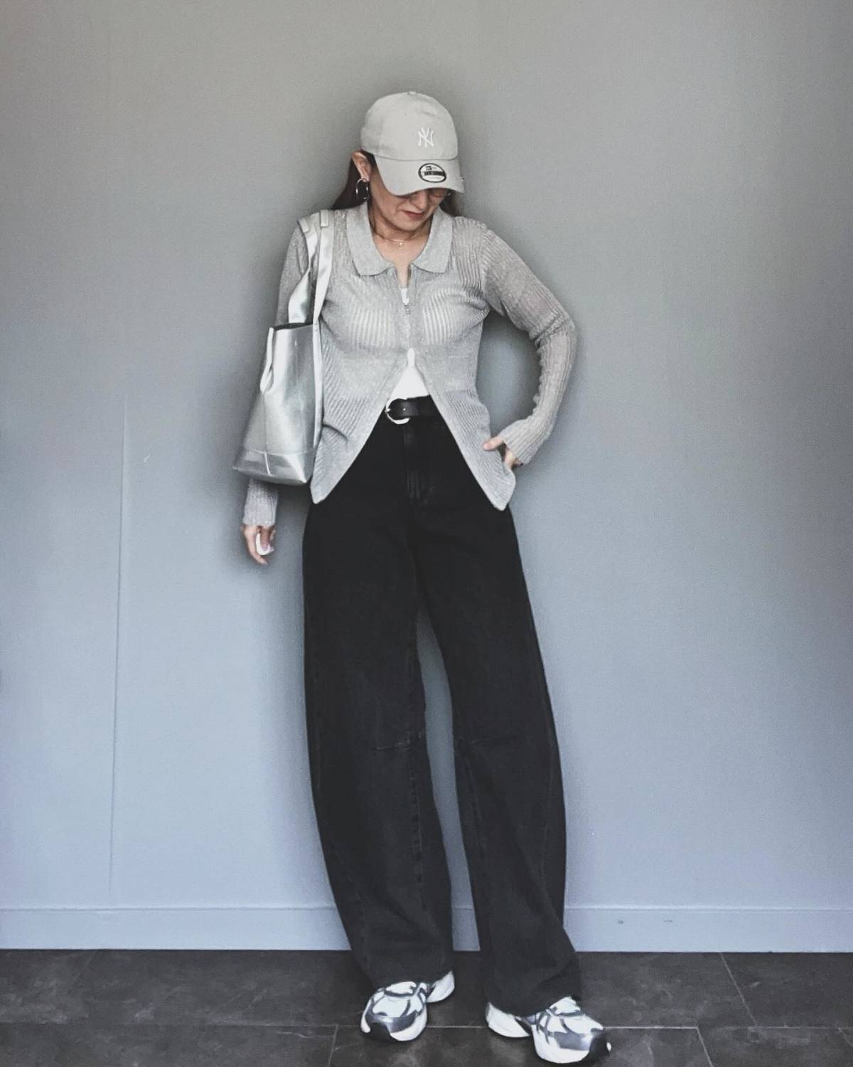 ラメカーディガン×デニムパンツ