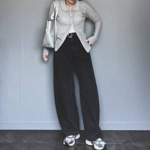 【2026年3月】こう着れば、老け見えしない！大正解カーディガンコーデ5選