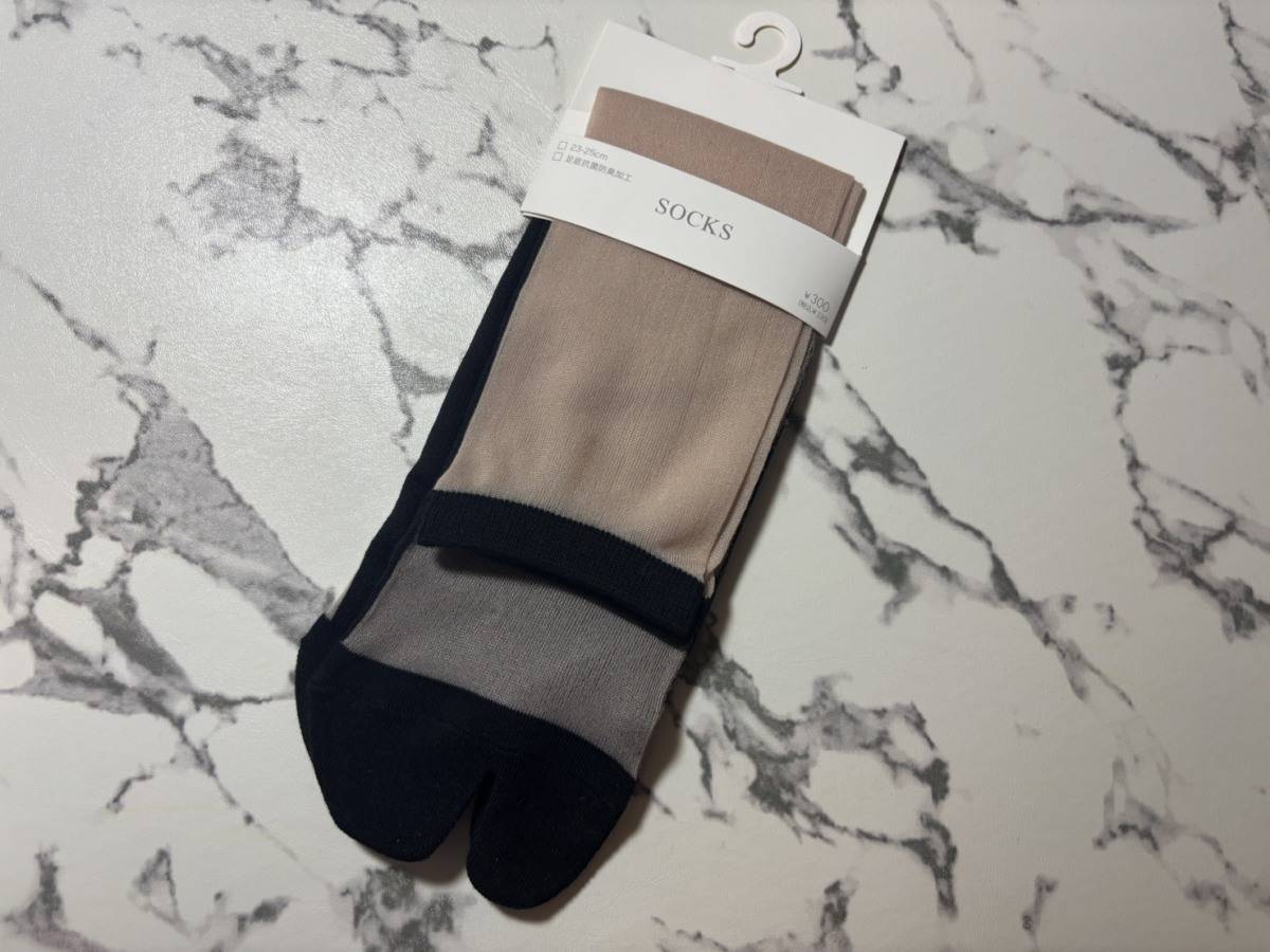 3COINS ストッキング風足袋クルーソックス　アイテム紹介
