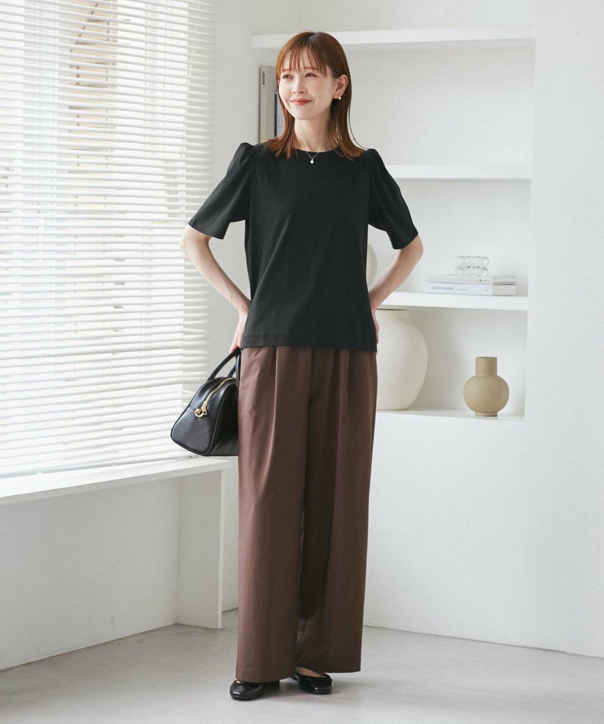 Tシャツを着た女性