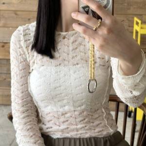 肌見せは上品に。甘すぎない透け感レースを楽しむ「TODAYFUL」シアートップス