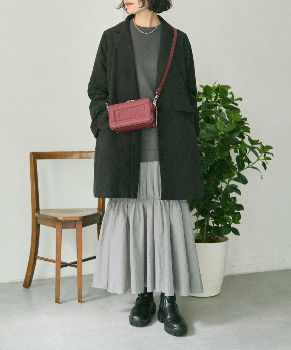 春コーデの女性