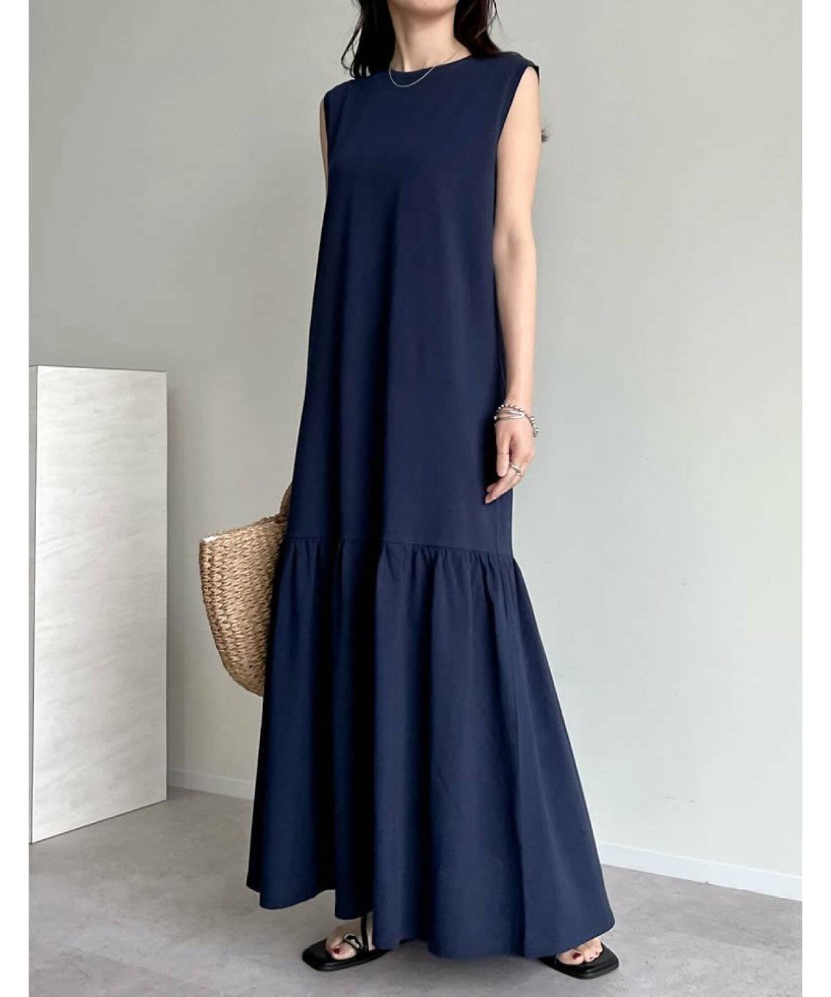 寒色ワンピーススタイル