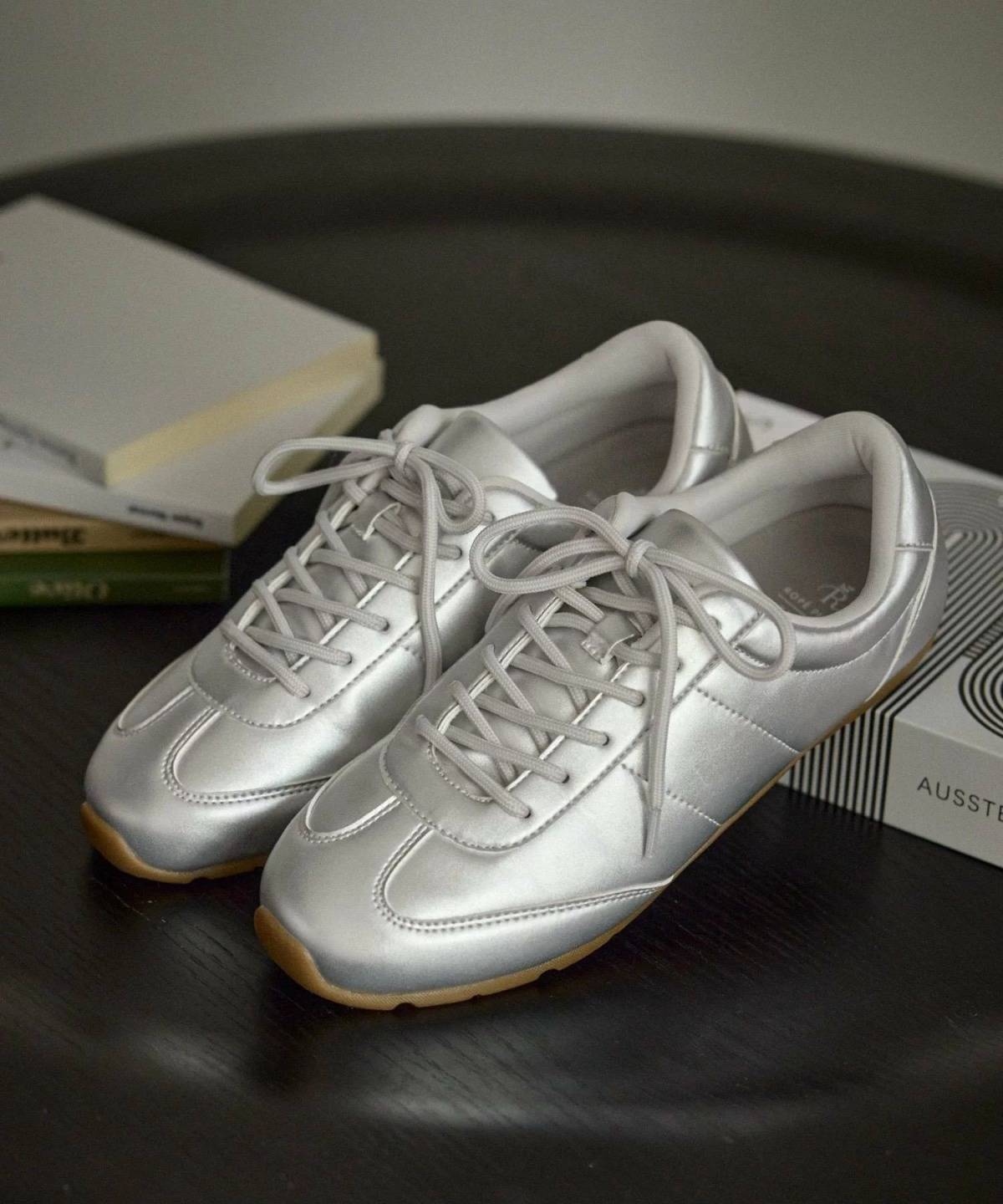 ROPE' PICNIC シルバー&スエードライクフラットスニーカー