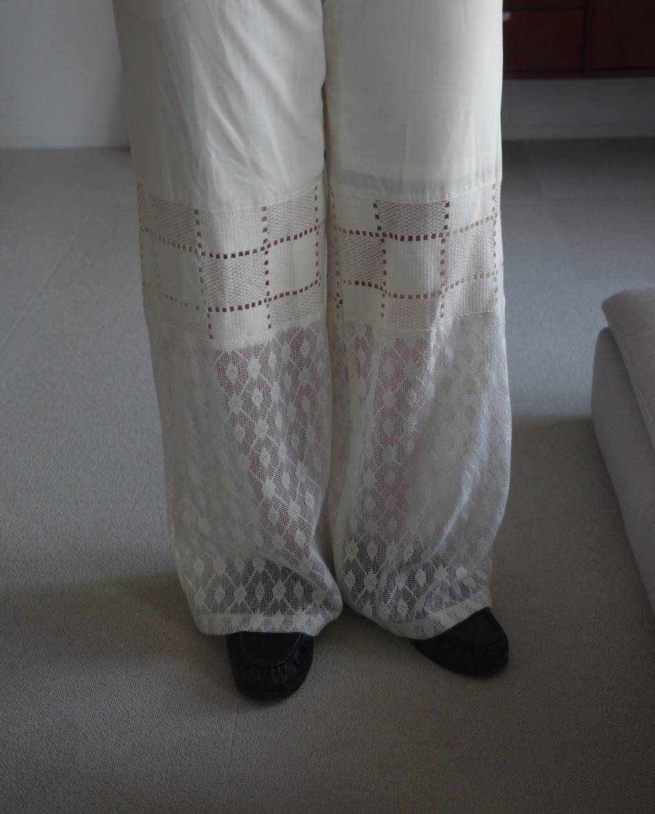 select MOCAのレースパンツ