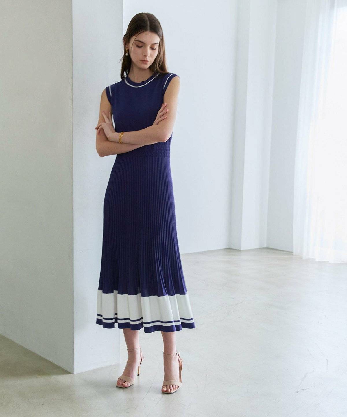 夏コーデの女性