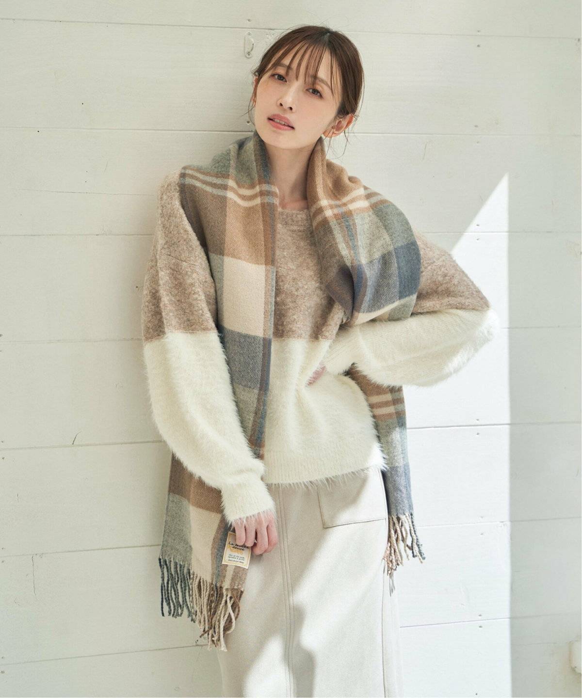 キャメルのチェック柄を取り入れたコーデ