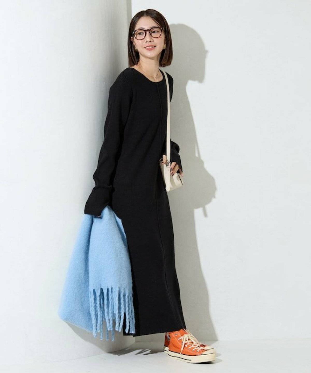 ネイビーカラーを取り入れたコーデ