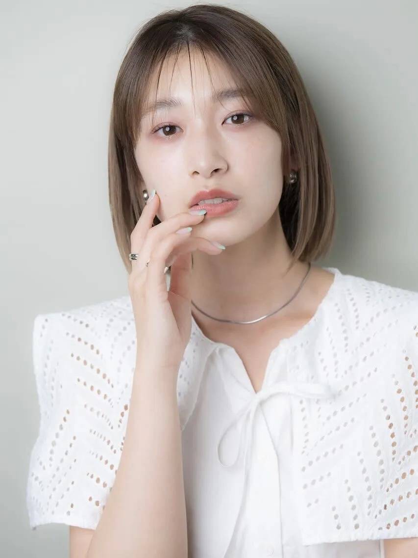 つややかストレートボブ