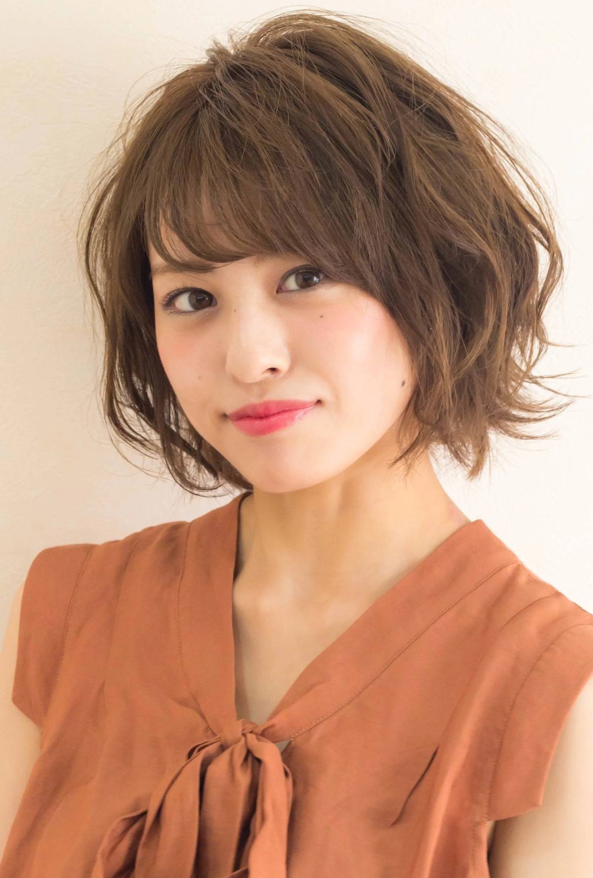 フェミニンゆるふわボブ