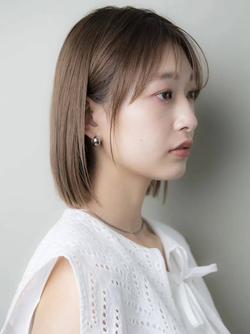 シンプルストレートボブ