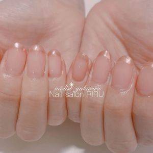 【2026年3月】春らしい雰囲気を演出。最新ピンクゴールドネイル5選