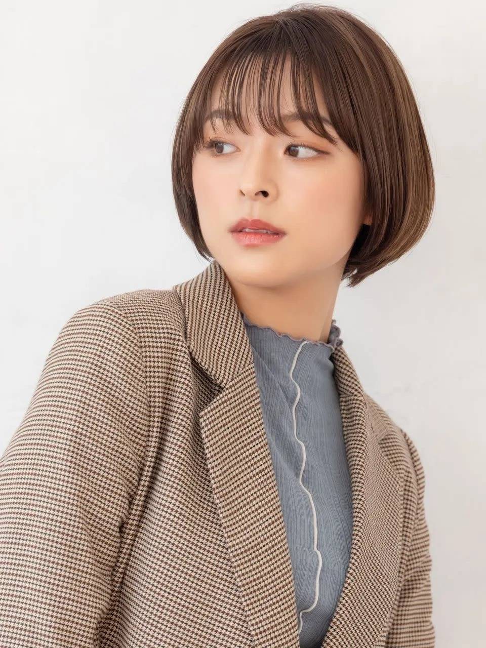 シンプルな丸みショート