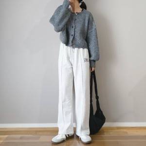 【2026年3月】こう着ると、今っぽい……！最旬カーディガンコーデ5選